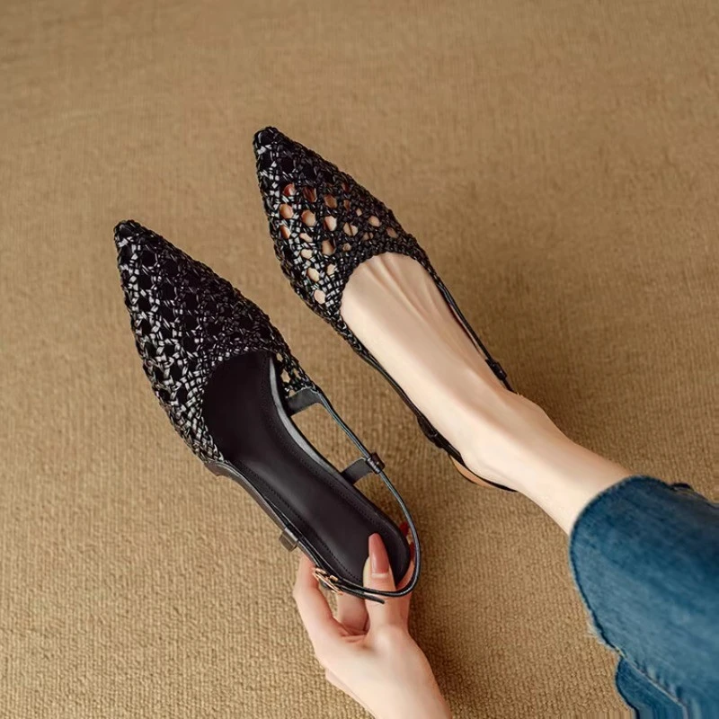 编织镂空气质小跟透气后空高跟包头一字带真皮百搭配裙子新款凉鞋