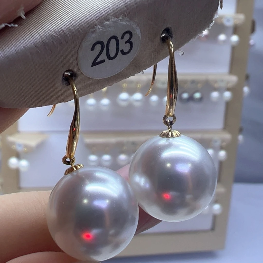 18K金镶嵌淡水珍珠耳饰