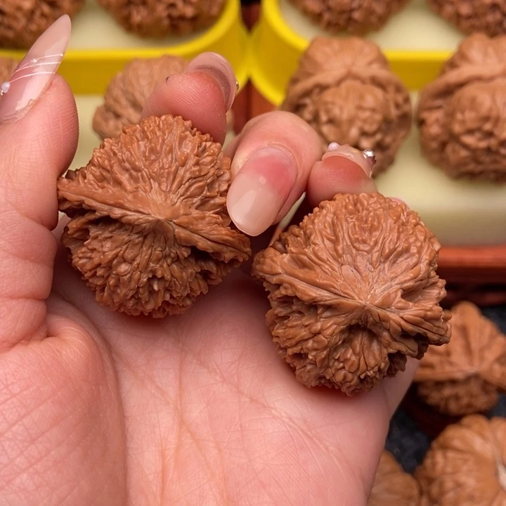 文玩核桃吊坠玉***王38精品满天星