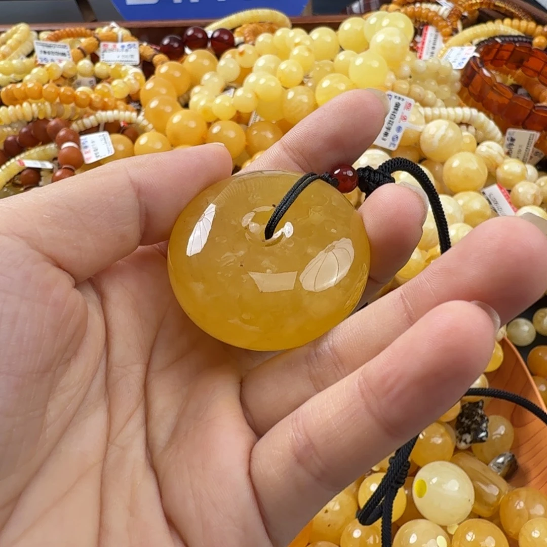 未镶嵌琥珀珠宝奇石