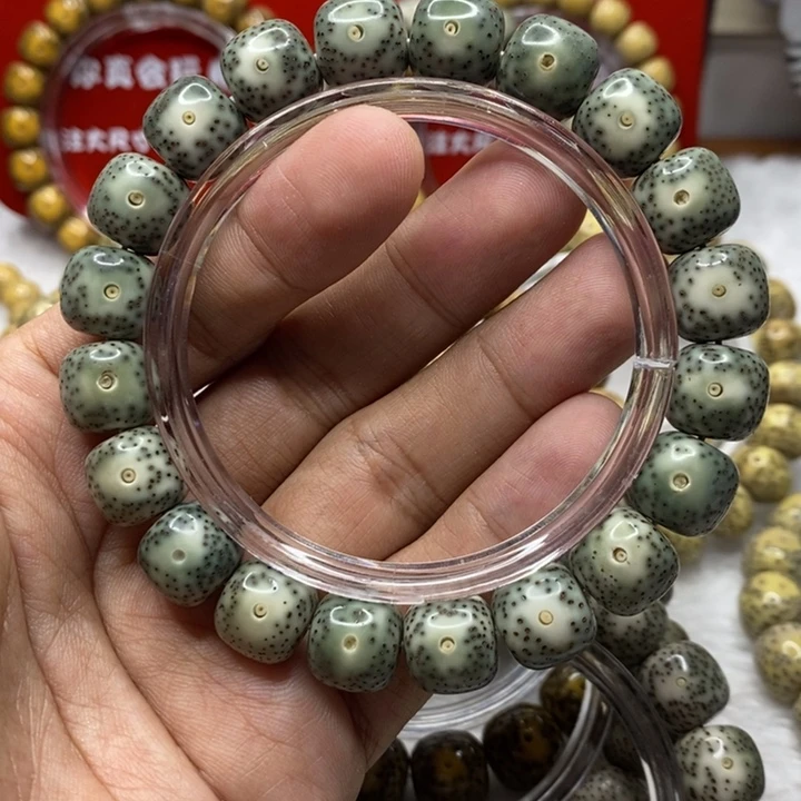 星月菩提手串豆*12绿包白大眼睛