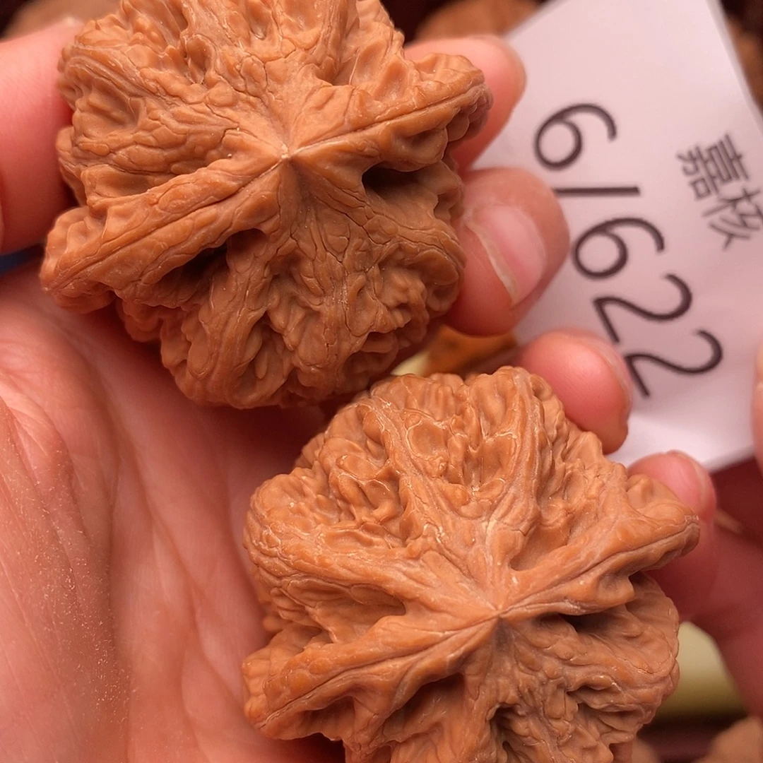 把件文玩核桃46粗筋八筋聚顶贼明显