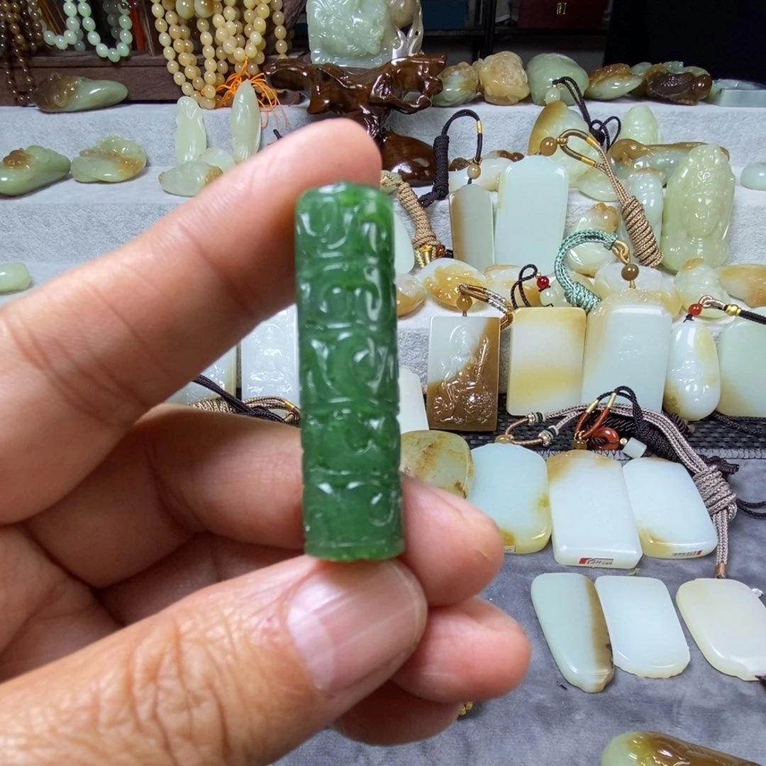 和田玉未镶嵌吊坠(不含链)