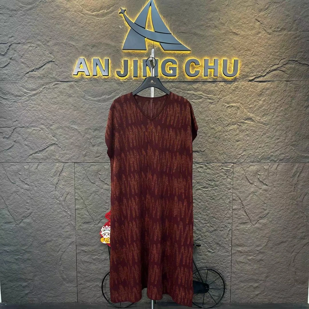 6  春夏款印花圆领显瘦时尚中长款针织连衣裙