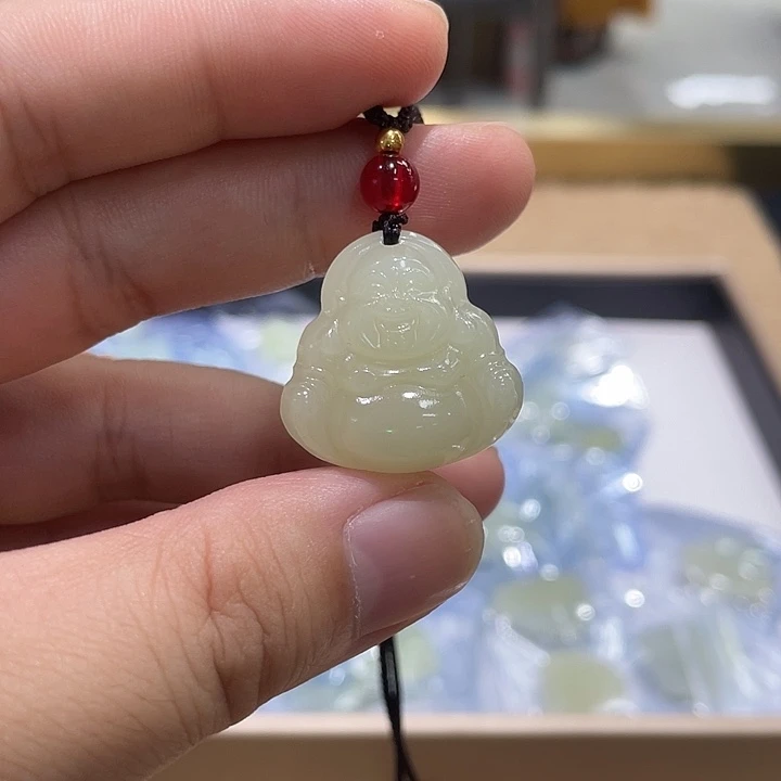 石英质玉未镶嵌颈饰佛公25