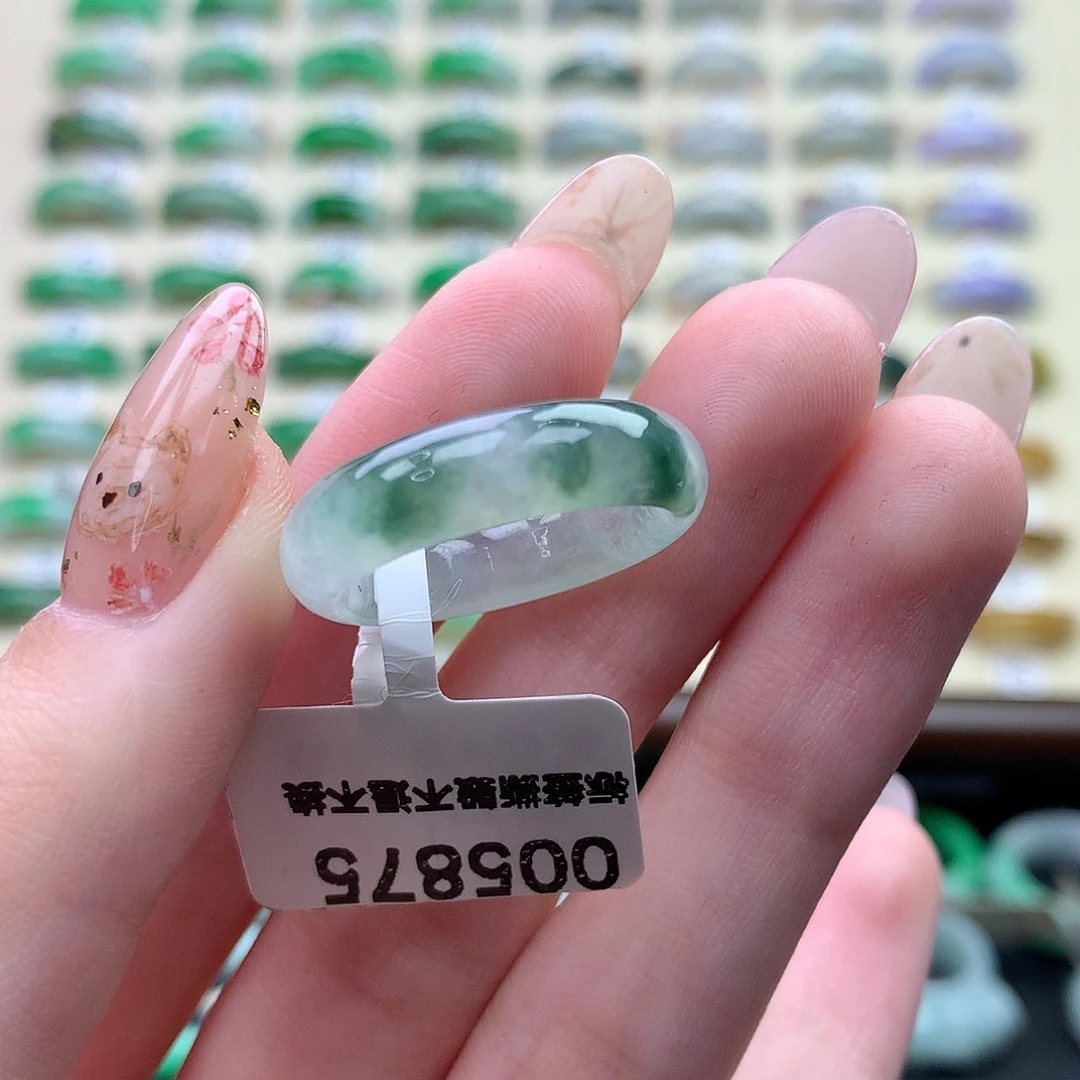 翡翠未镶嵌戒指港17