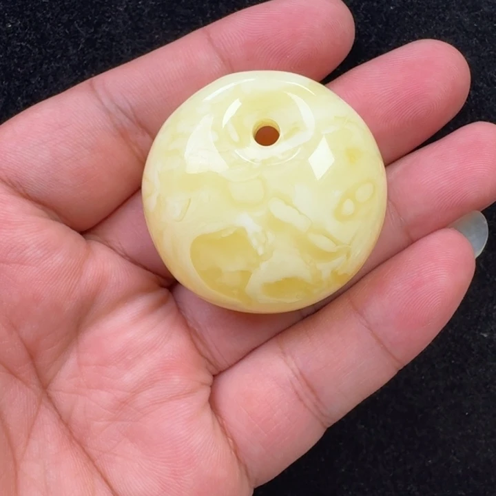 蜜蜡未镶嵌珠宝奇石