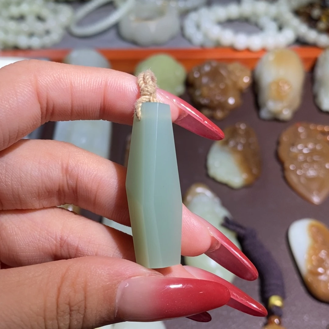 和田玉（糖玉）未镶嵌颈饰