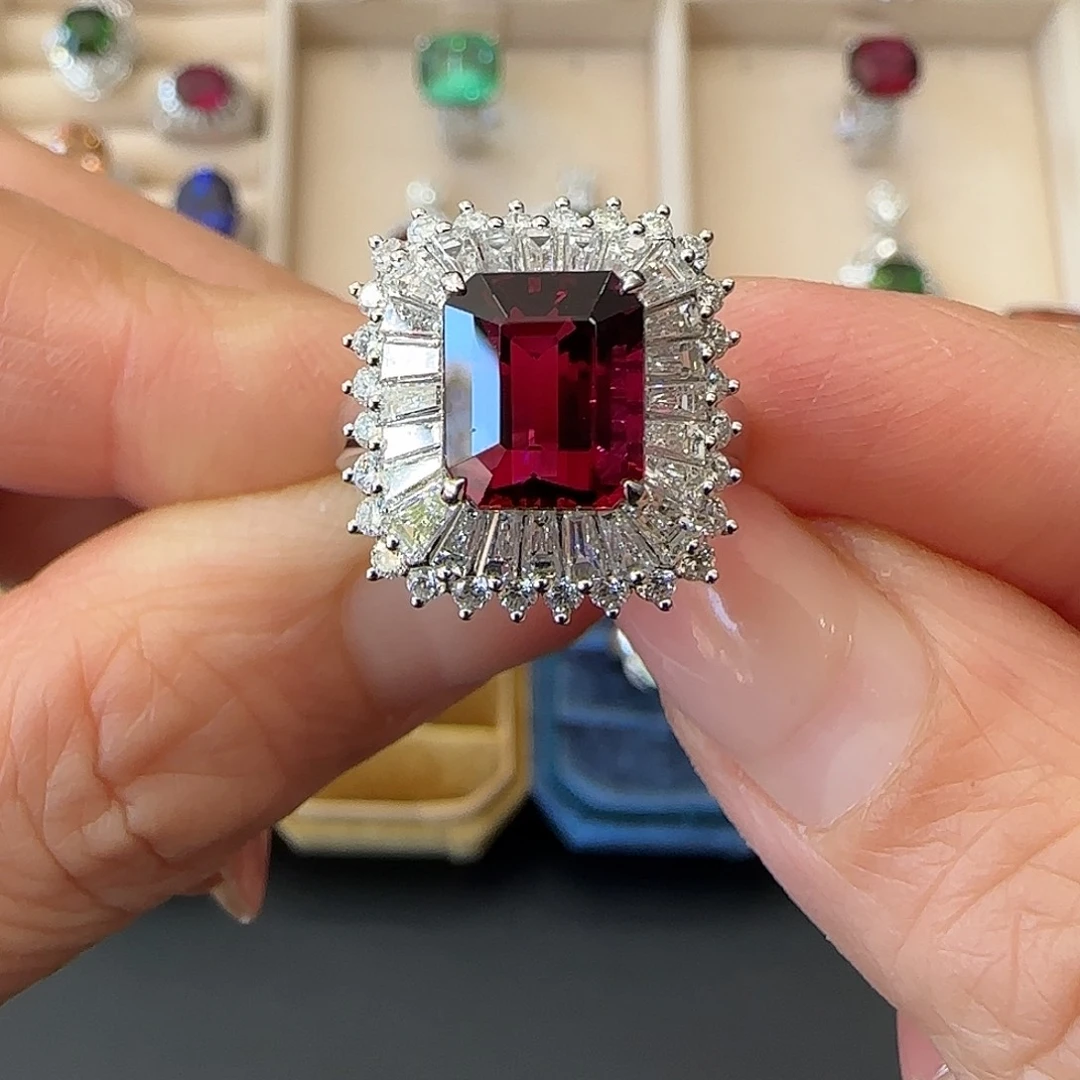 戒指18K金镶嵌碧玺3.88ct