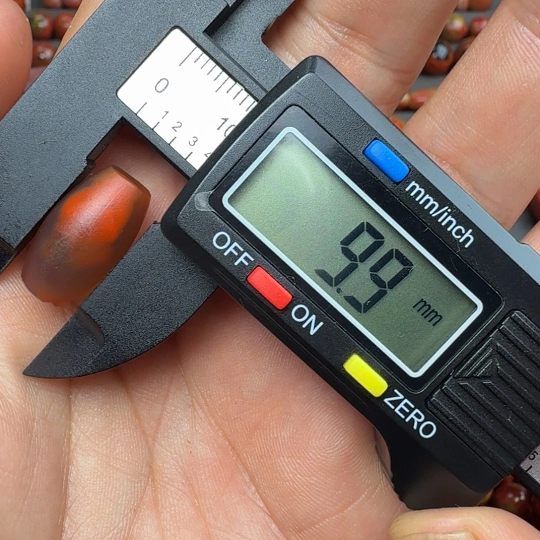 南红玛瑙未镶嵌挂件