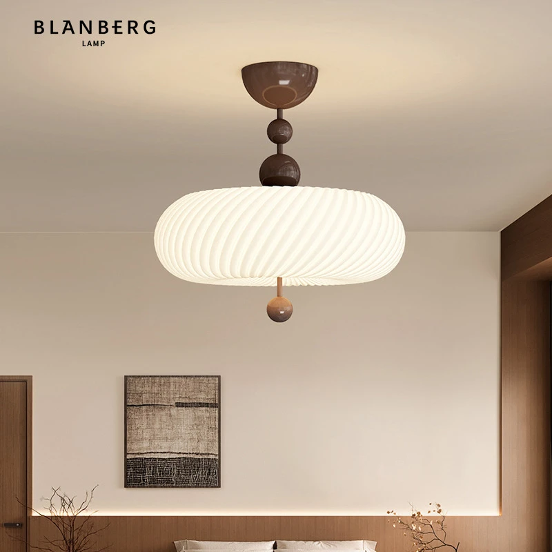 卧室吸顶灯奶油法式中古风创意胡桃木色现代全光谱护眼儿童房灯