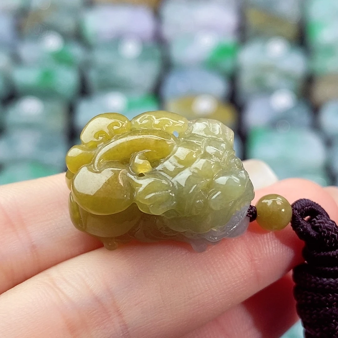 颈饰未镶嵌翡翠天然