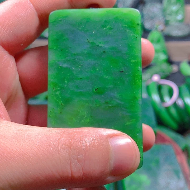 时***快和田玉（碧玉）未镶嵌珠宝半成品