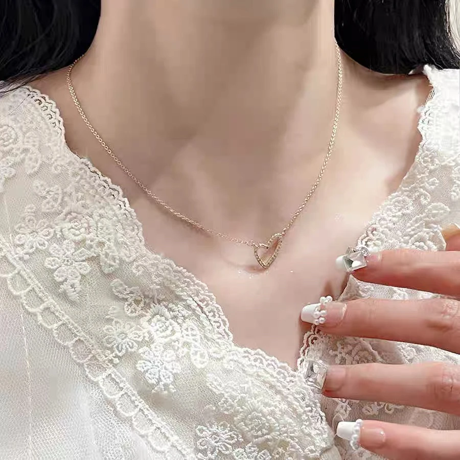 铜合金项链 十里间【镂空爱心】简约气质亮晶晶桃心项链百搭锁骨链