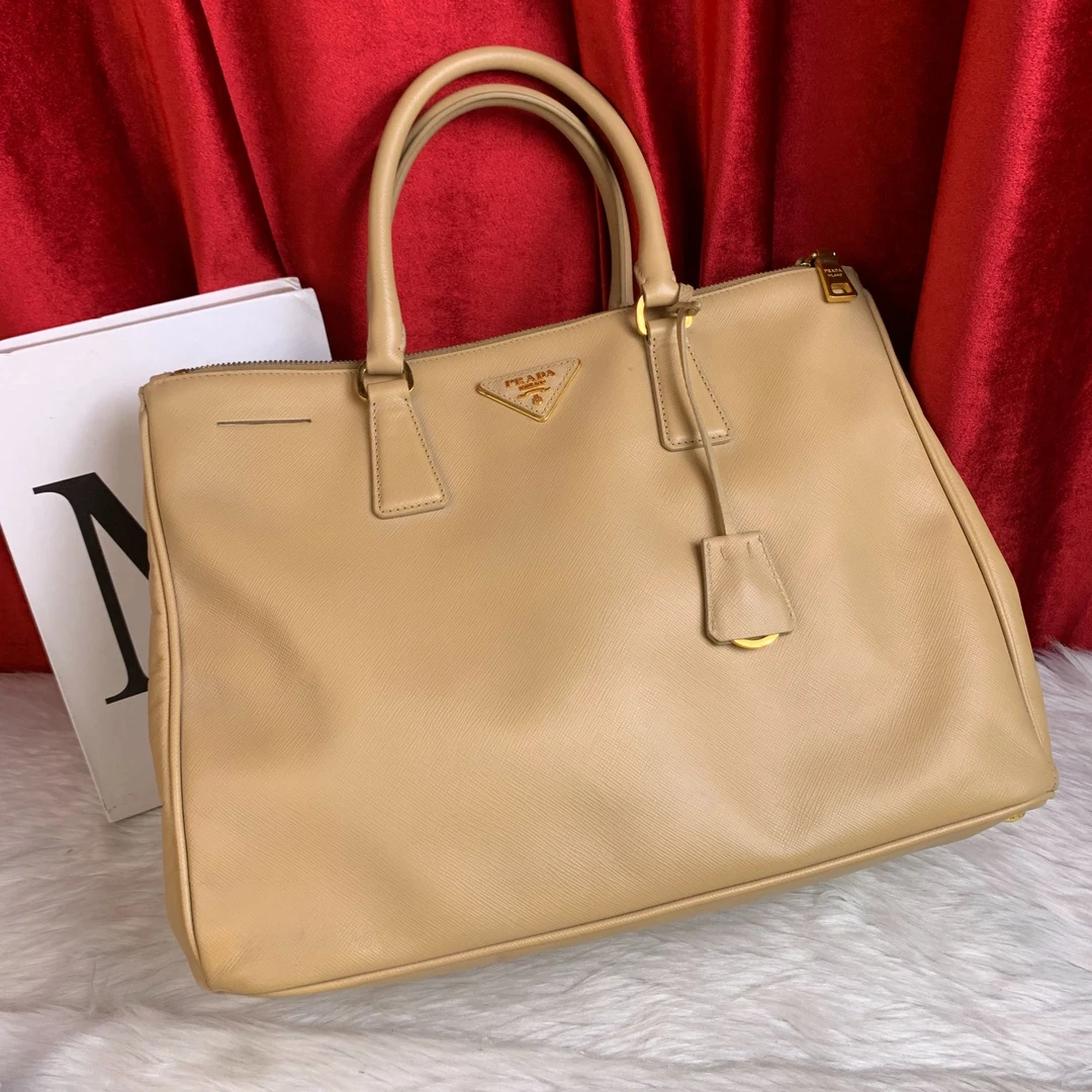 95新 Prada/普拉达 奶茶色杀手包/EE09818009/8009