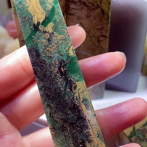 四川石L****r四川绿四川绿