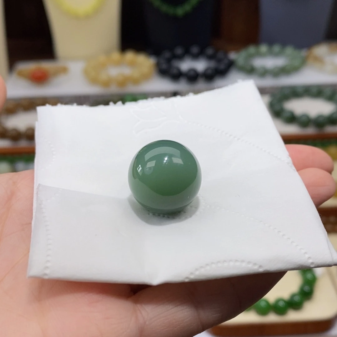 和田玉未镶嵌吊坠(不含链)18