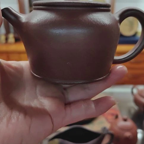 紫砂茶壶折肩德中壶170cc手’