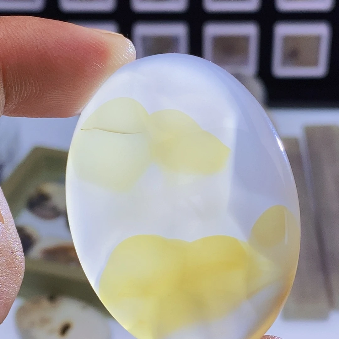 用***3玛瑙/玉髓未镶嵌吊坠(不含链)