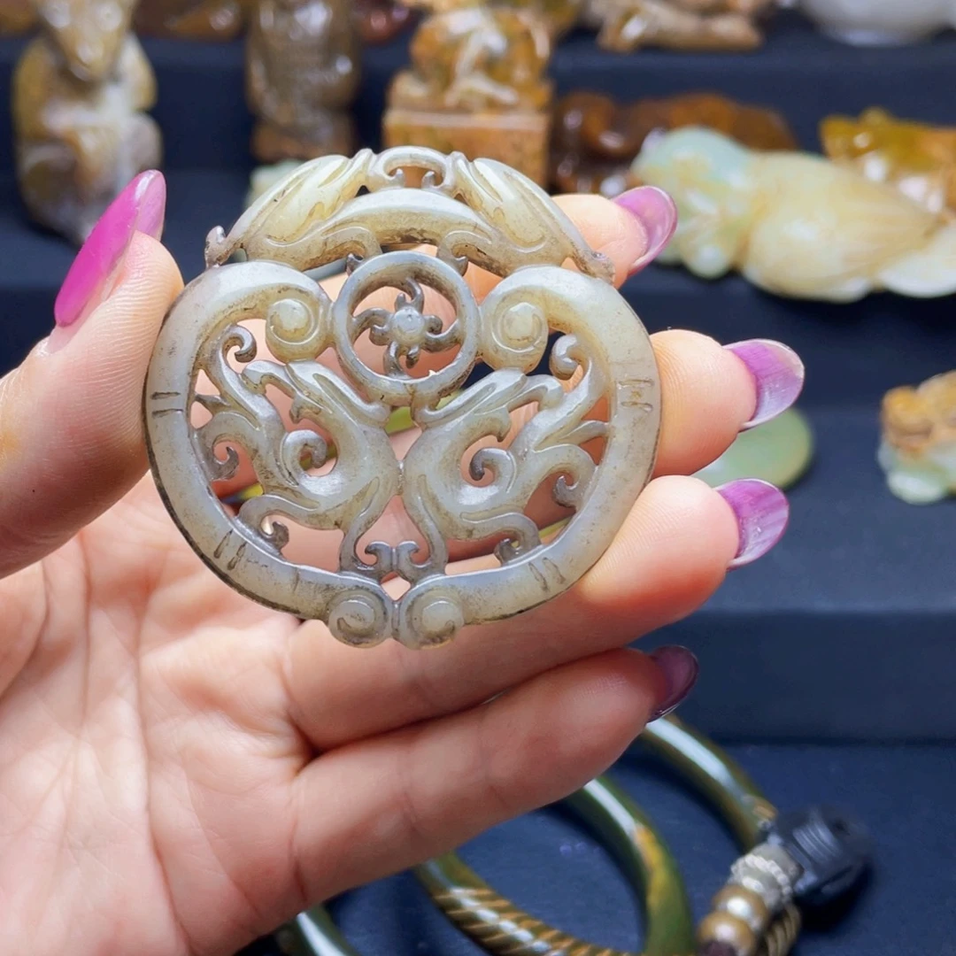 岫岩老玉（透闪石质玉）未镶嵌颈饰