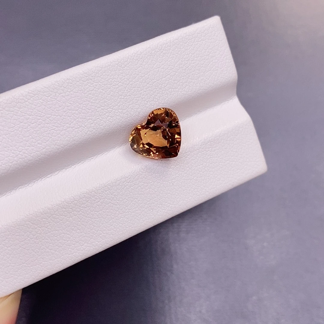 未镶嵌裸石碧玺3.675克拉