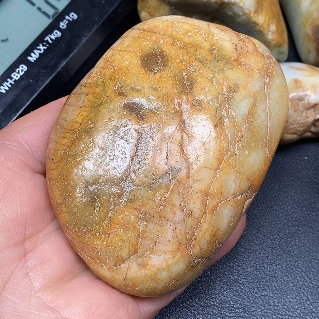 和田玉未镶嵌珠宝奇石