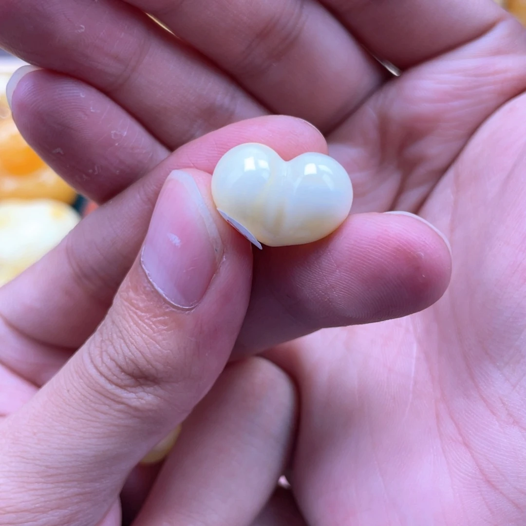 風***風琥珀未镶嵌裸石蜜蜡