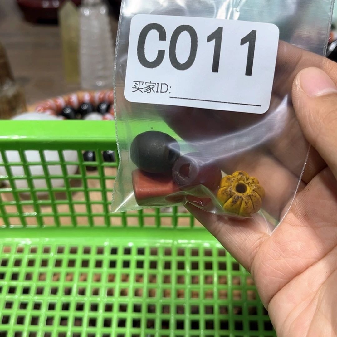 未镶嵌珠宝半成品水晶人**戏
