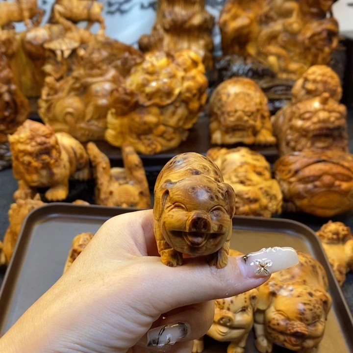 用***4柏木小猪手把件手把件