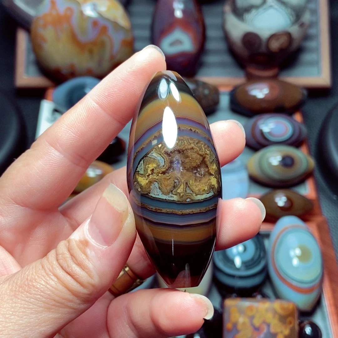 森***玛瑙/玉髓未镶嵌珠宝奇石