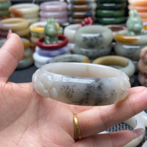 合金手镯石英岩玉