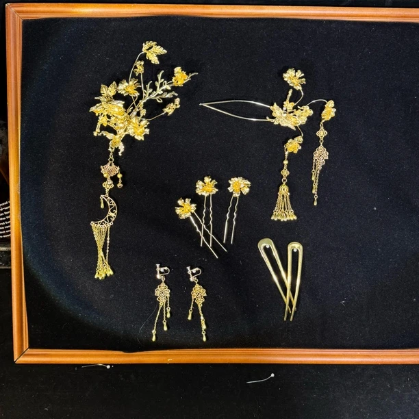 15460喜看优选新娘饰中式黄色古风马来褂印尼秀禾服龙凤褂流苏饰