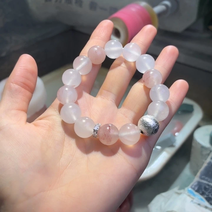 未镶嵌手镯石英质玉