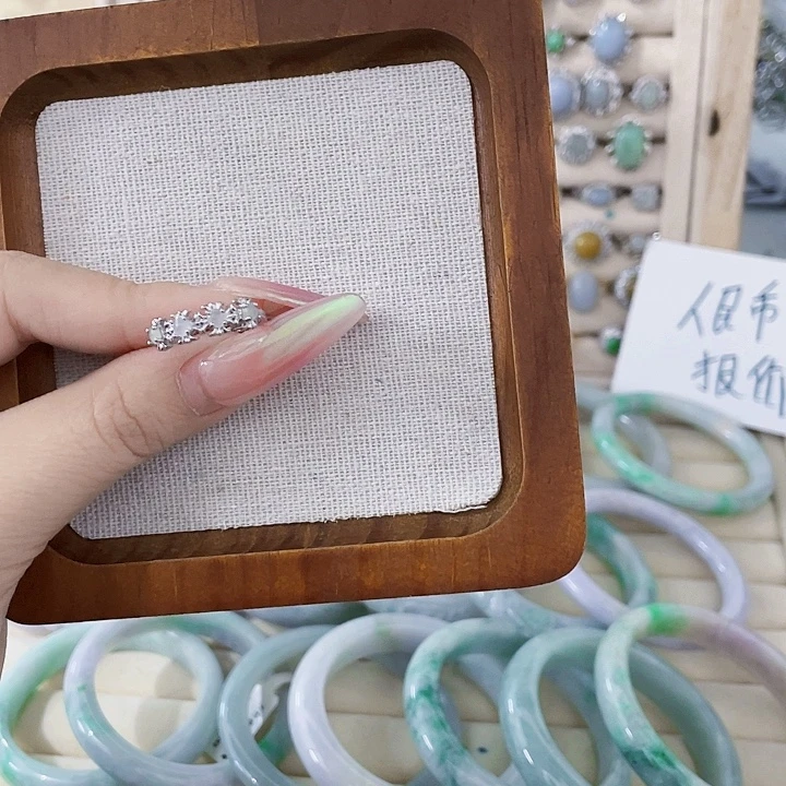 翡翠未镶嵌颈饰天然翡翠Ａ货