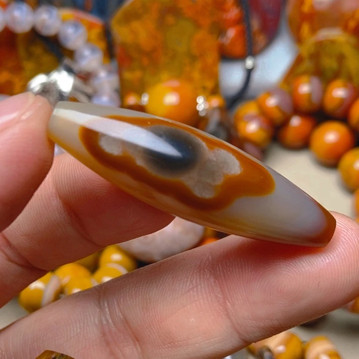 玛瑙/玉髓未镶嵌吊坠