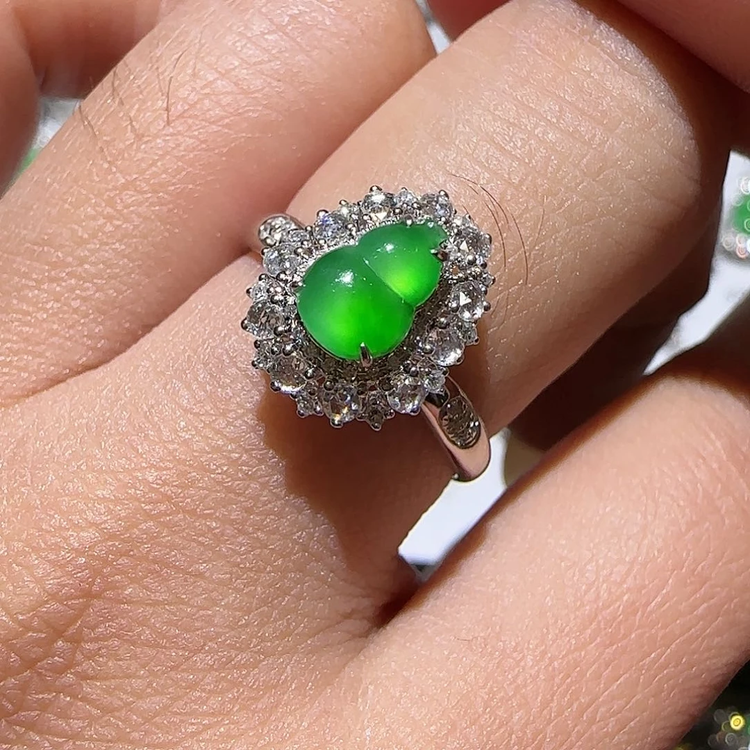 【闪购商品】18K金镶嵌戒指翡翠天然