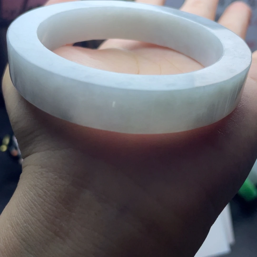 定制翡翠未镶嵌缅A翡翠多样性发一