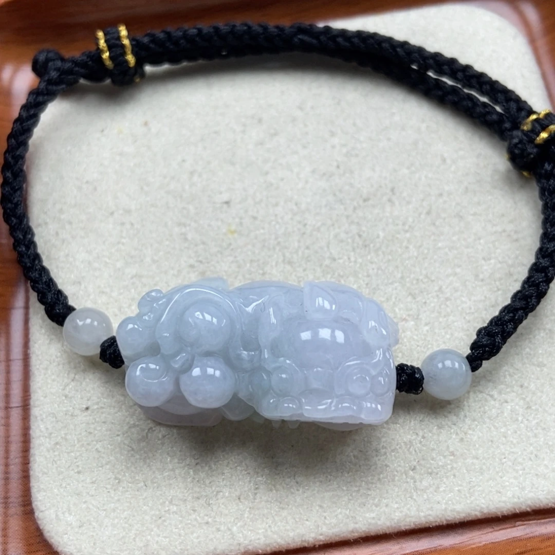 翡翠未镶嵌颈饰霸王