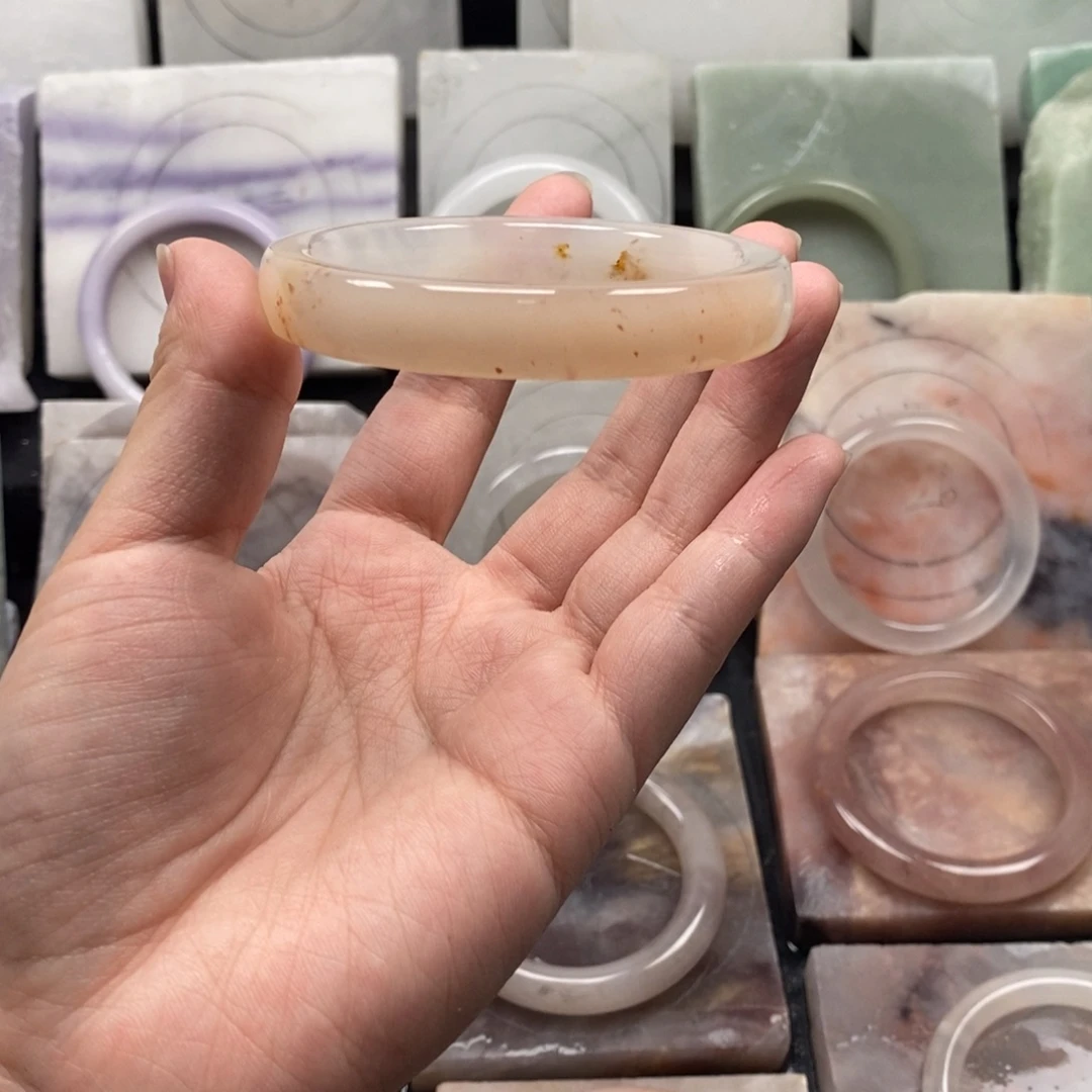 石英质玉未镶嵌手镯59圈口