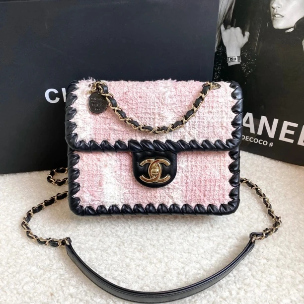 99新 Chanel/香奈儿 粉色黑边毛呢豆腐包/18172794/代卖服务/2512