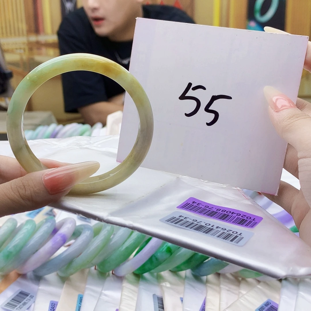 翡翠未镶嵌手镯gg