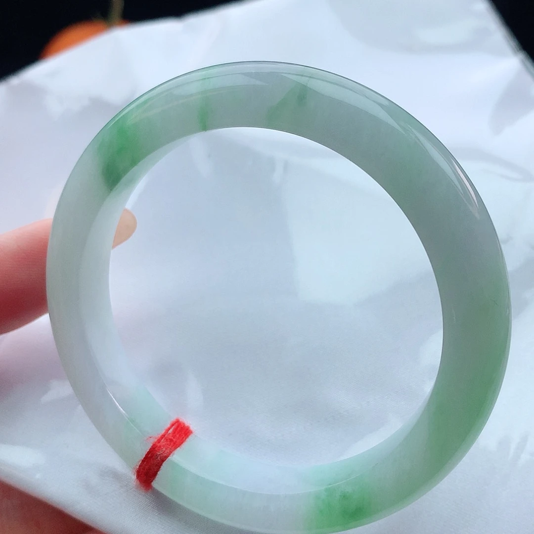 翡翠手镯未镶嵌54圈口0329010