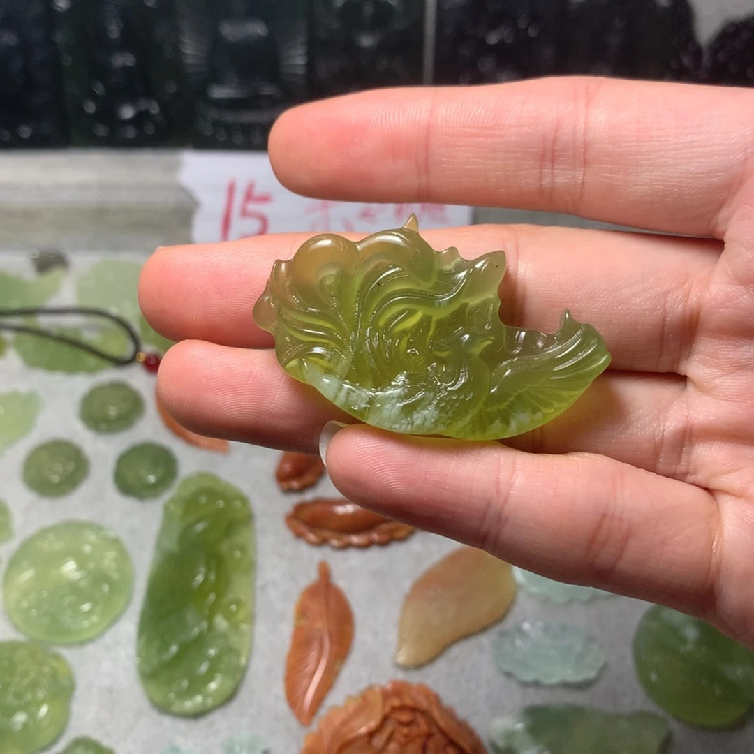 蛇纹石玉合金颈饰