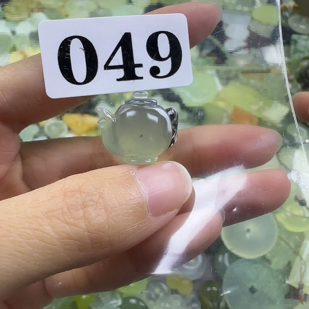 蛇纹石玉未镶嵌岫玉吊坠