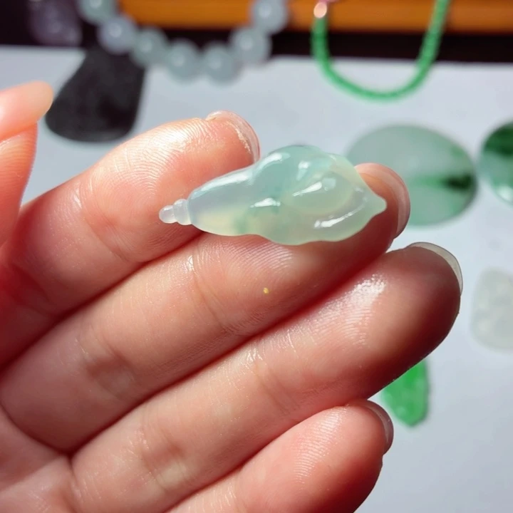 定制翡翠未镶嵌包工