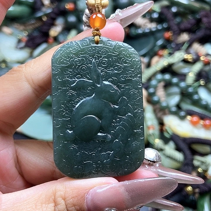 和田玉颈饰未镶嵌双面