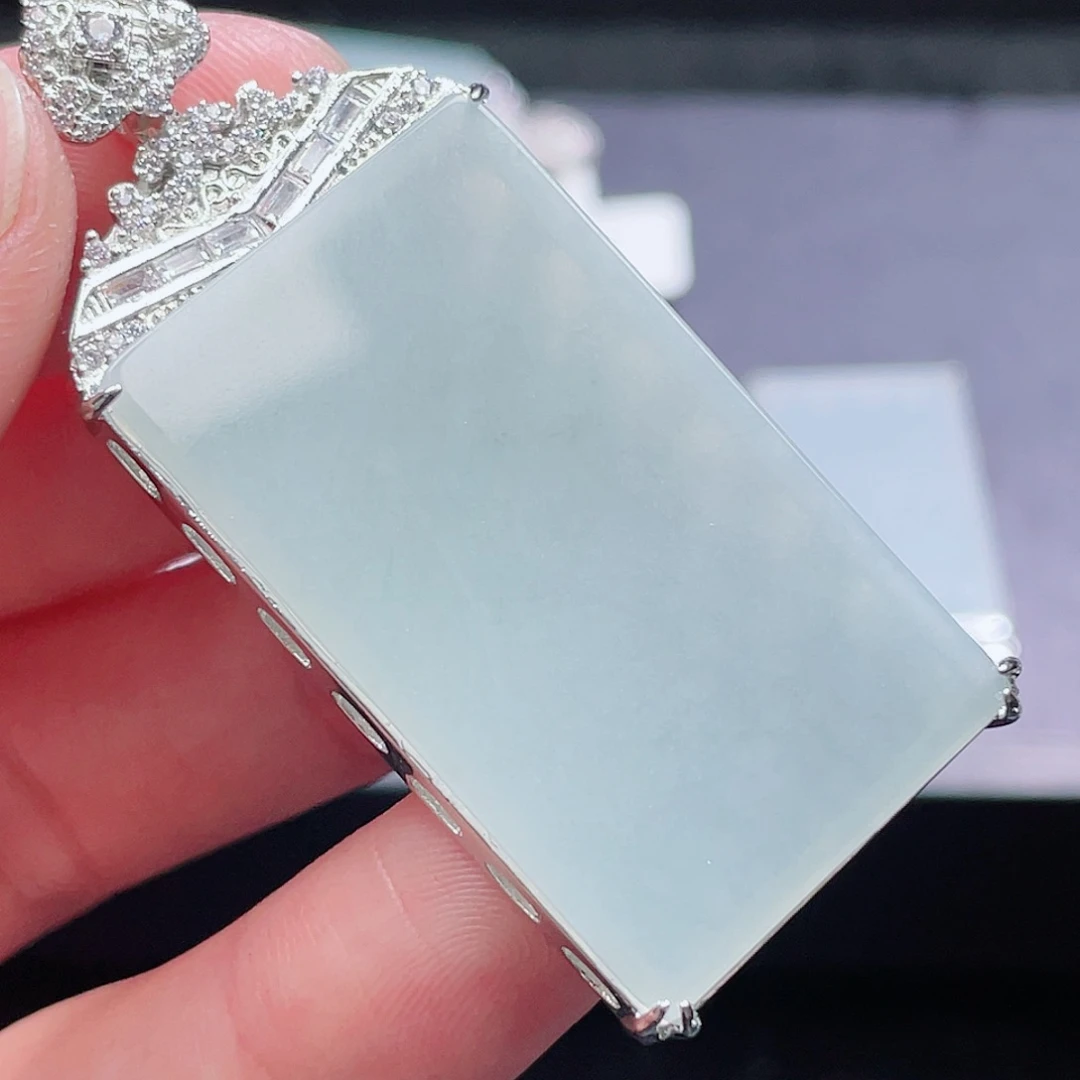 翡翠颈饰未镶嵌109，