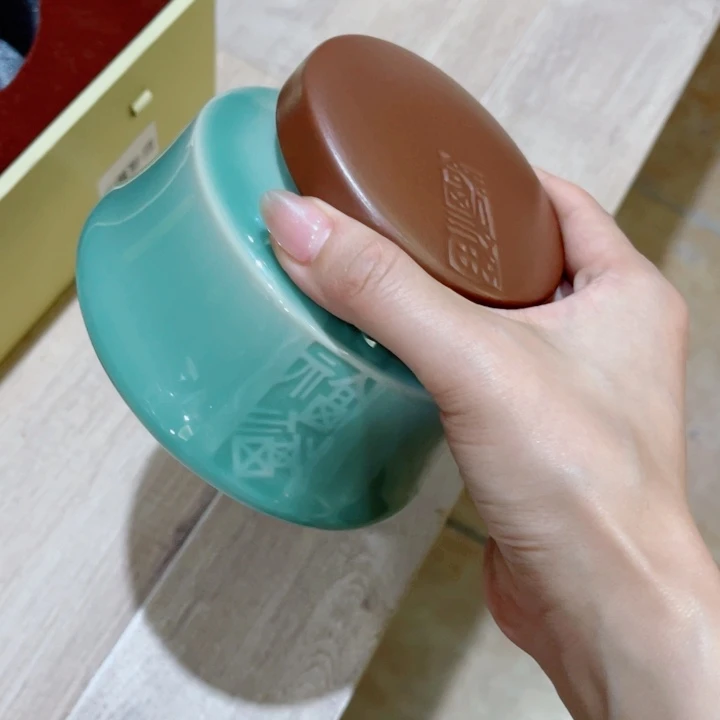 青瓷哈哈哈哈哈哈哈哈