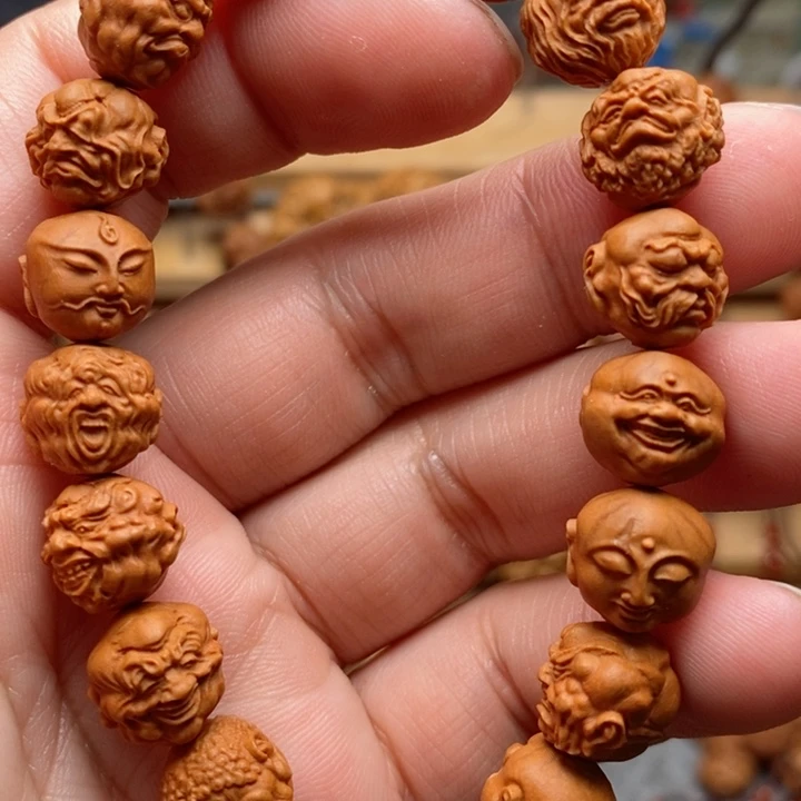 桃核雕刻十八罗汉