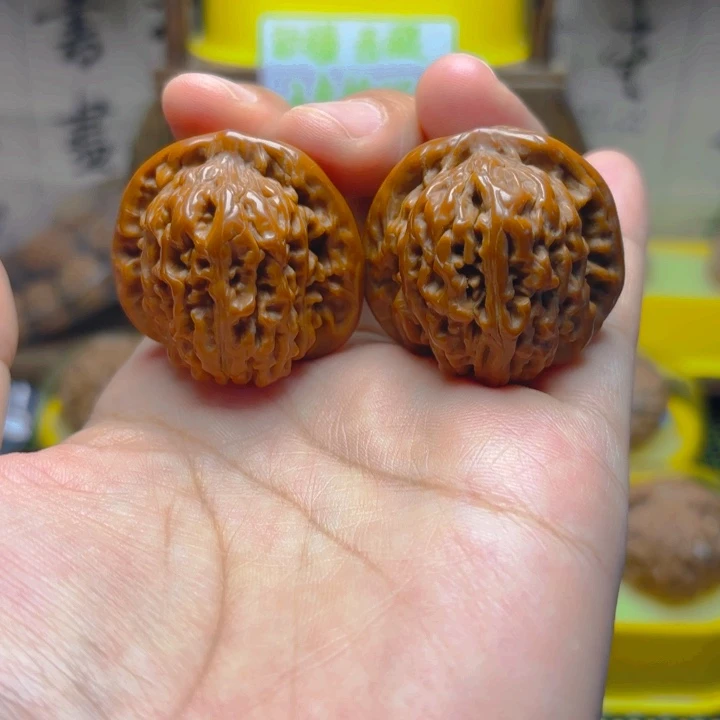 文玩核桃吊坠四座